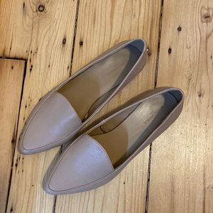 Banana Republic Textured Pointed Toe Loafer
